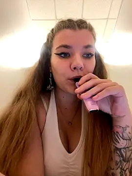 Snapshot of Holy_Tereza chatting on 12-02-25, 03:40 Holy Tereza online show from 12-02-25, 03:40