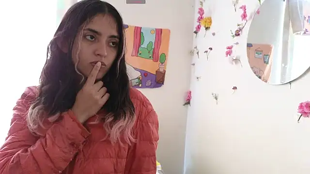 ViolettaSummer online show from 12-29-24, 04:51