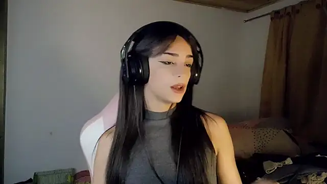 Dollbehavior  online show from 04-17-26, 05:32