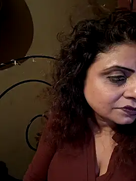 Snapshot of Maaya66 chatting on 12-11-24, 05:04 Maaya66 online show from 12-11-24, 05:04