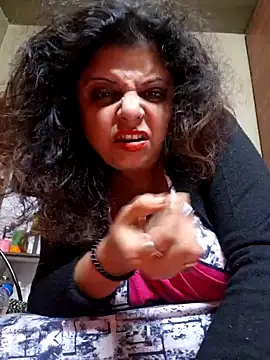 Snapshot of Maaya66 chatting on 01-06-25, 08:07 Maaya66 online show from 01-06-25, 08:07