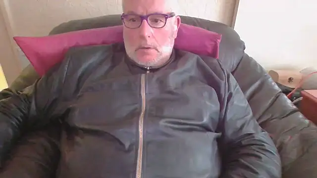 Snapshot of Leatherman63 chatting on 06-30-26, 11:44 Leatherman63 online show from 06-30-26, 11:44