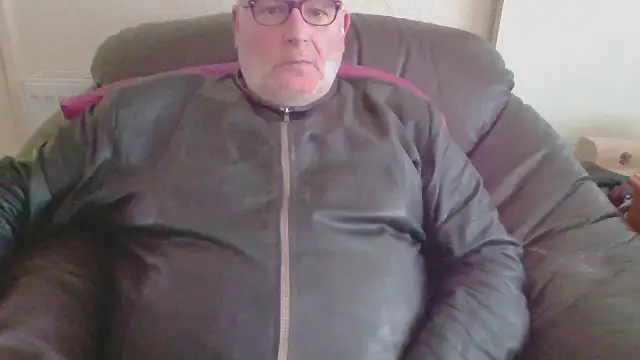 Snapshot of Leatherman63 chatting on 07-01-26, 01:24 Leatherman63 online show from 07-01-26, 01:24