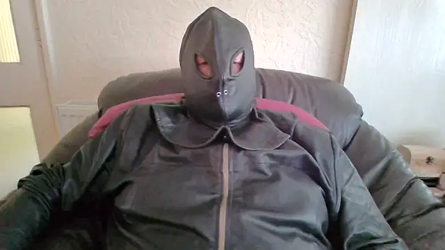 Snapshot of Leatherman63 chatting on 07-04-26, 06:19 Leatherman63 online show from 07-04-26, 06:19