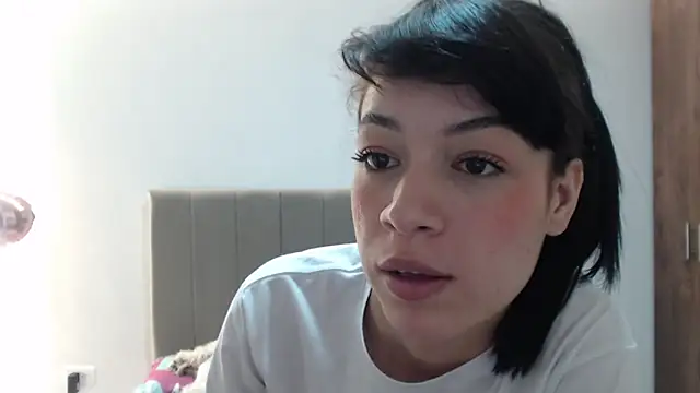 Caribbean beauty  online show from 10-31-25, 05:41