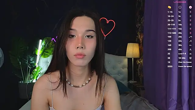 Kaia Sunshine Mia online show from 01-23-25, 03:32