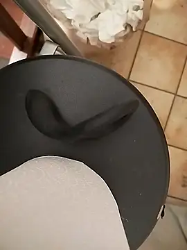 Snapshot of percingintime chatting on 09-11-25, 11:49 percingintime online show from 09-11-25, 11:49