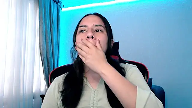 Snapshot of Lexyevans chatting on 12-14-24, 08:08 Lexyevans online show from 12-14-24, 08:08