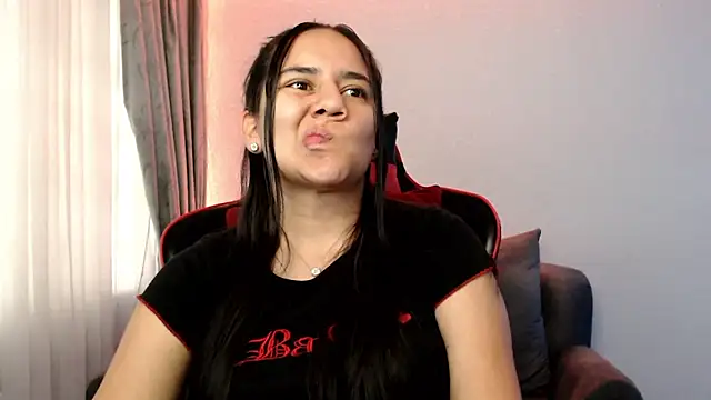 Snapshot of Lexyevans chatting on 12-25-24, 08:39 Lexyevans online show from 12-25-24, 08:39