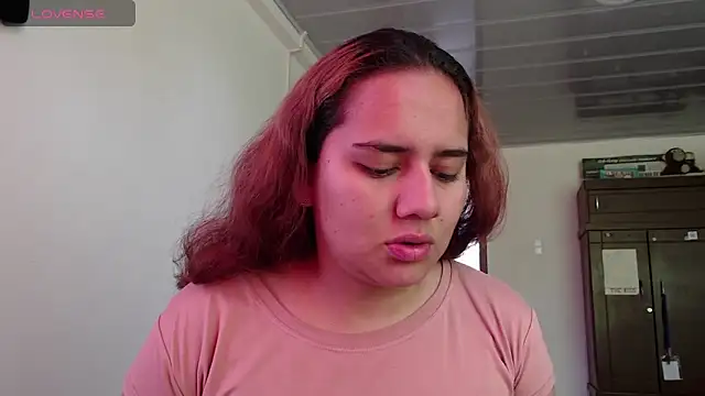 Snapshot of Lexyevans chatting on 10-14-25, 02:40 Lexyevans online show from 10-14-25, 02:40