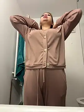 AllysonK online show from 12-22-25, 12:02