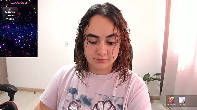 Snapshot of maryluna95 chatting on 07-10-26, 07:49 maryluna95 online show from 07-10-26, 07:49