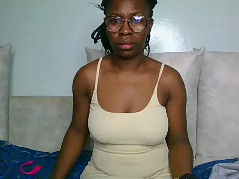 Snapshot of lisaa544 chatting on 09-22-25, 03:41 lisaa544 online show from 09-22-25, 03:41