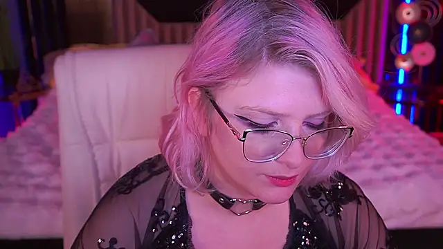 CoolTatis online show from 11-18-25, 08:08