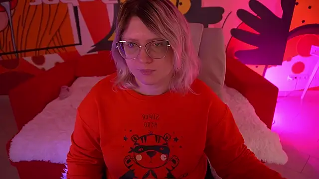 Snapshot of CoolTatis chatting on 02-08-26, 07:23 CoolTatis online show from 02-08-26, 07:23