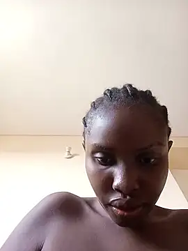 Snapshot of zainabsmile chatting on 07-16-26, 12:33 zainabsmile online show from 07-16-26, 12:33