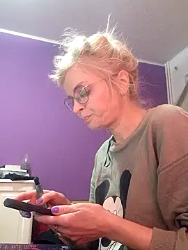 BritneyHudson online show from 03-01-26, 06:54