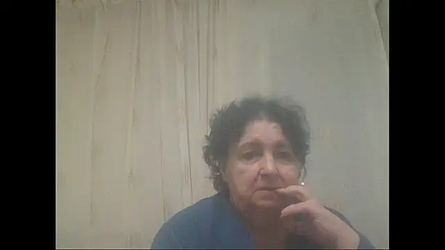 Snapshot of maturekorine chatting on 10-27-25, 03:49 maturekorine online show from 10-27-25, 03:49