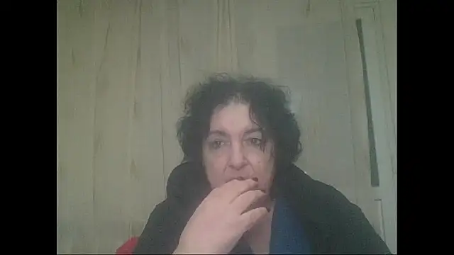 Snapshot of maturekorine chatting on 11-15-25, 05:53 maturekorine online show from 11-15-25, 05:53