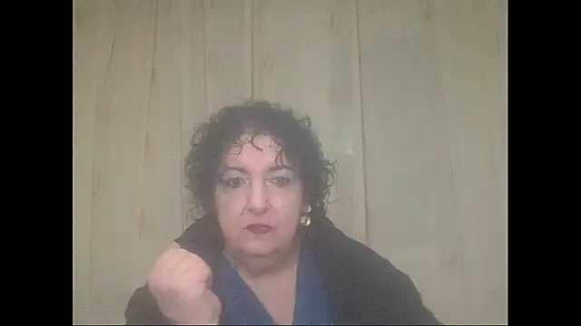 Snapshot of maturekorine chatting on 11-19-25, 06:52 maturekorine online show from 11-19-25, 06:52