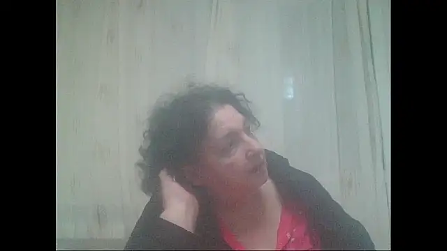 Snapshot of maturekorine chatting on 12-14-25, 07:18 maturekorine online show from 12-14-25, 07:18