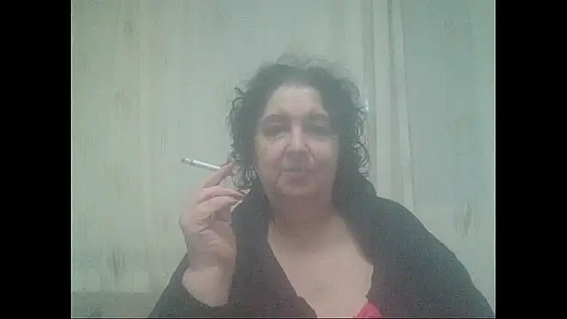 Snapshot of maturekorine chatting on 12-16-25, 06:57 maturekorine online show from 12-16-25, 06:57
