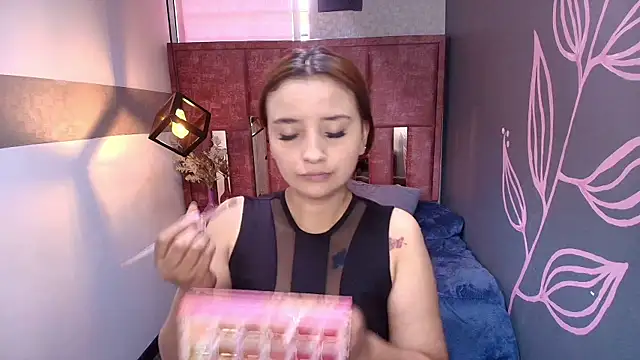 ZaraNolimits  online show from 07-15-26, 01:05
