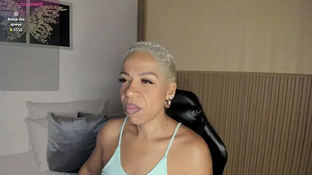 summer night  online show from 02-10-26, 11:25