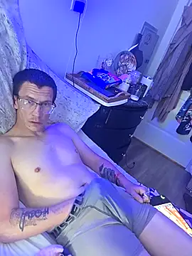 Snapshot of Hatchetwound6969 chatting on 02-01-26, 05:11 Hatchetwound6969 online show from 02-01-26, 05:11