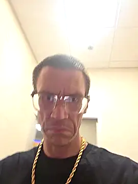 Snapshot of Hatchetwound6969 chatting on 04-02-26, 08:06 Hatchetwound6969 online show from 04-02-26, 08:06