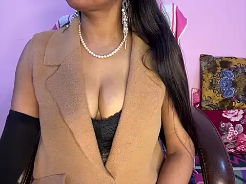 Snapshot of roshni-5 chatting on 01-11-25, 11:02 roshni-5 online show from 01-11-25, 11:02