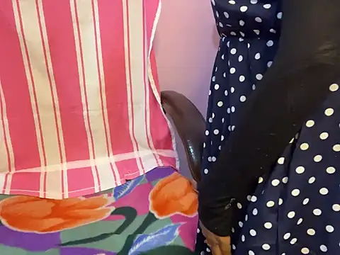 Snapshot of roshni-5 chatting on 03-04-25, 03:48 roshni-5 online show from 03-04-25, 03:48