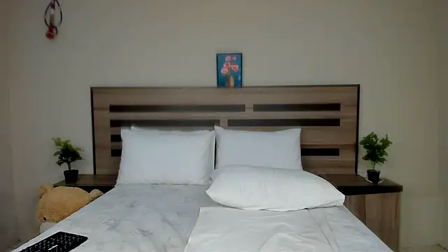 Renee-18 online show from 12-02-24, 06:52