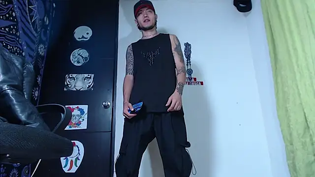 Dicaprioo  online show from 12-03-24, 07:44