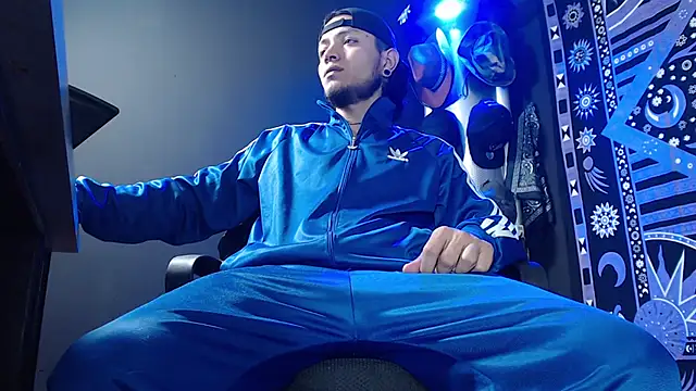 Dicaprioo  online show from 02-21-25, 10:37