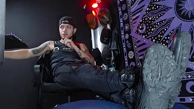 Dicaprioo  online show from 03-07-25, 09:17