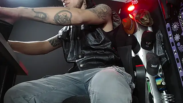 Dicaprioo  online show from 03-14-25, 11:00