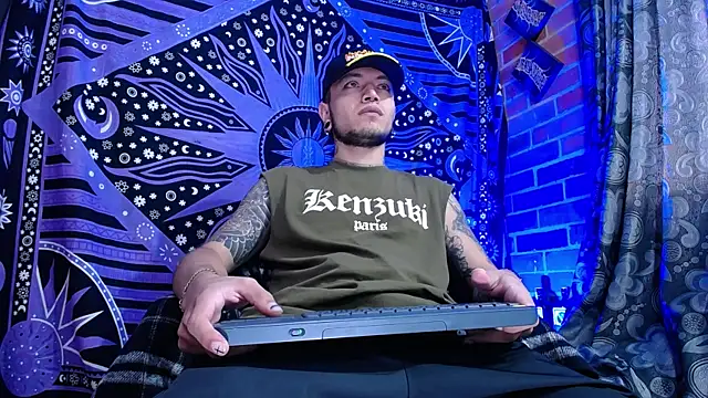 Dicaprioo  online show from 10-06-25, 09:23