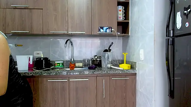 Snapshot of adan_eva960 chatting on 12-10-24, 06:17 adan eva960 online show from 12-10-24, 06:17