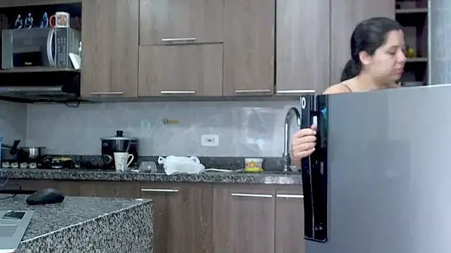 Snapshot of adan_eva960 chatting on 09-21-25, 02:08 adan eva960 online show from 09-21-25, 02:08