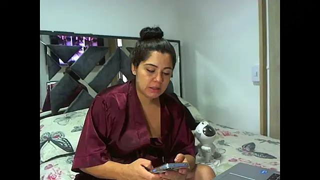 Snapshot of adan_eva960 chatting on 11-11-25, 01:00 adan eva960 online show from 11-11-25, 01:00