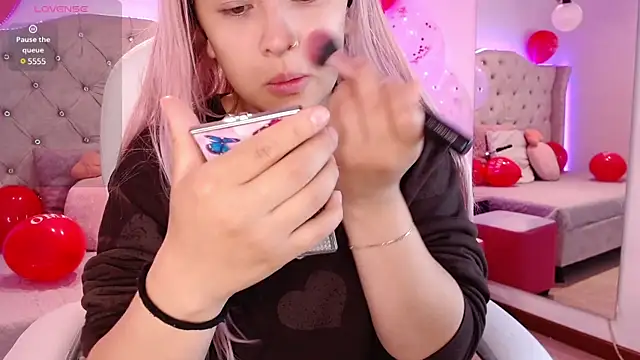 Charlotte Jones   online show from 02-15-25, 11:28