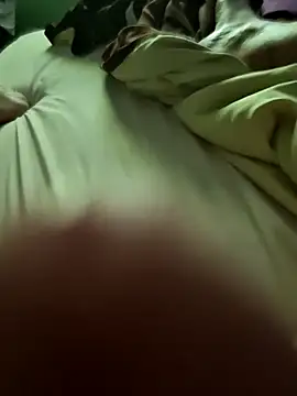 Szeltolo001 online show from 09-18-25, 07:16