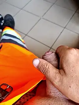 Szeltolo001 online show from 09-19-25, 12:28