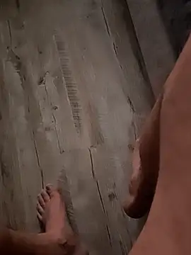 Szeltolo001 online show from 12-15-25, 02:49