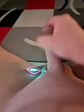 Szeltolo001 online show from 01-06-26, 03:32