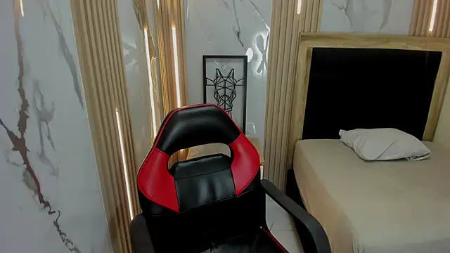 Snapshot of delilaquinn chatting on 12-03-25, 12:25 delilaquinn online show from 12-03-25, 12:25