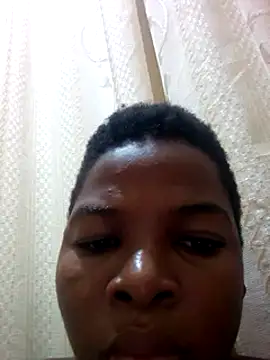 Snapshot of Russell_hun chatting on 01-31-25, 03:52 Russell hun online show from 01-31-25, 03:52