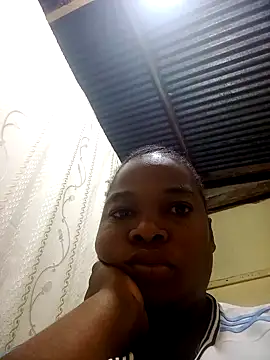 Snapshot of Russell_hun chatting on 04-23-26, 02:02 Russell hun online show from 04-23-26, 02:02