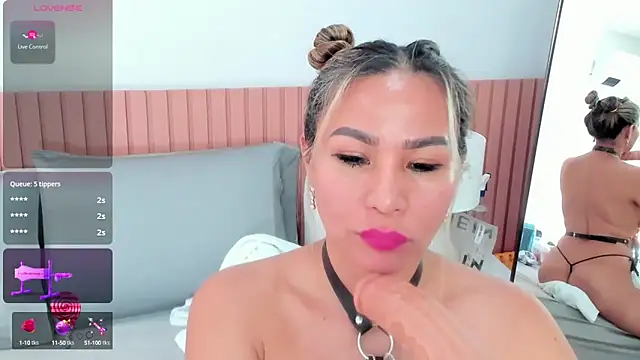 Snapshot of katia_expensive chatting on 03-19-25, 02:35 katia expensive online show from 03-19-25, 02:35